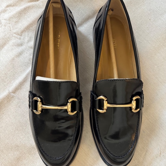 J.Crew Classic Black Loafers – Size 8.5 (Patent Leather) - Picture 4 of 8